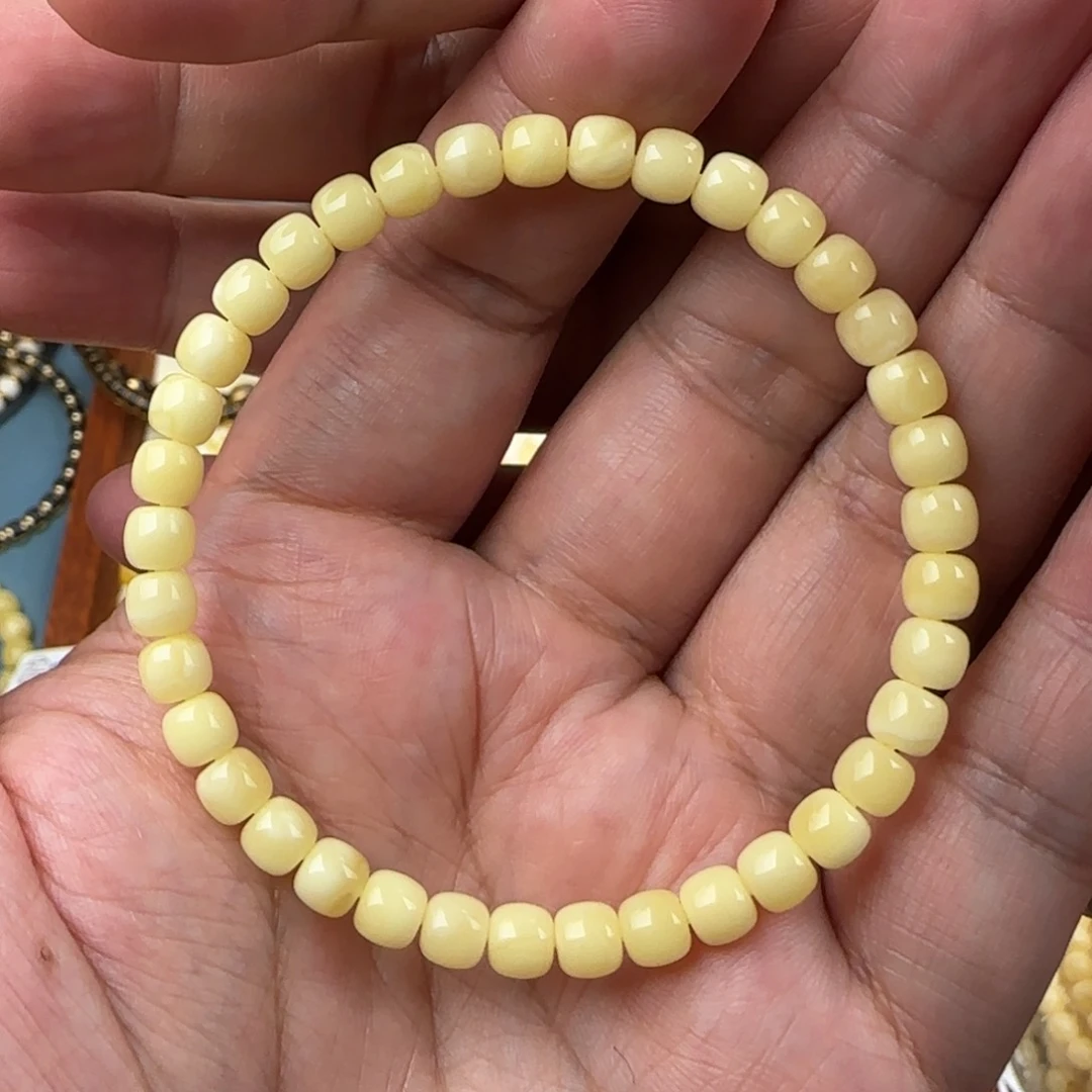 未镶嵌琥珀手链5.5咪
