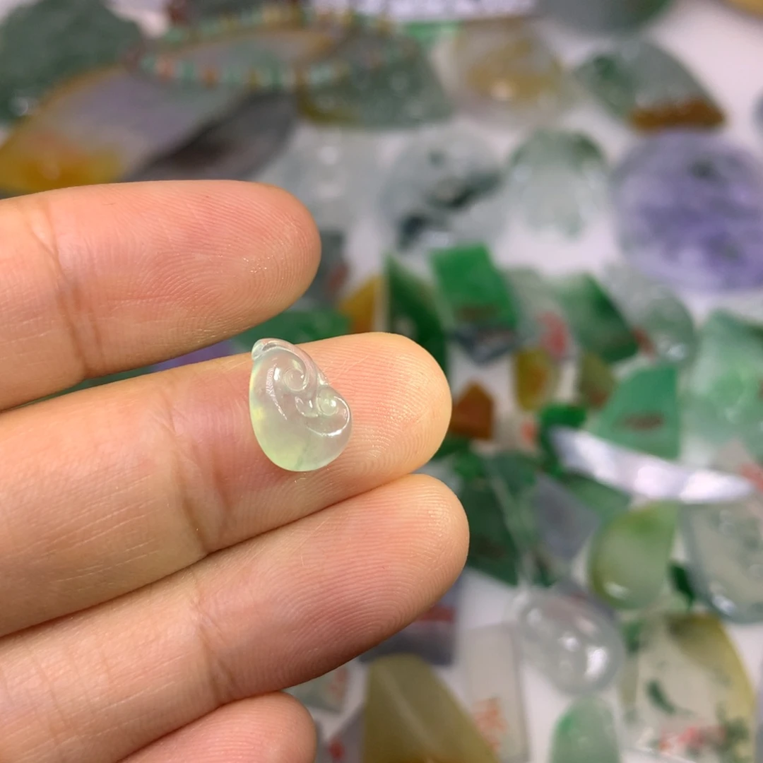 定制翡翠未镶嵌天然翡翠定制