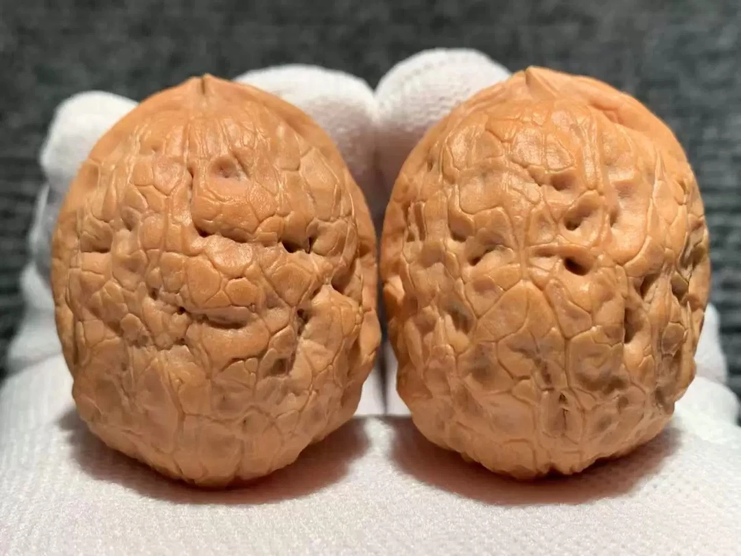 35尺左右麒麟纹元宝文玩核桃小众盘玩手把件