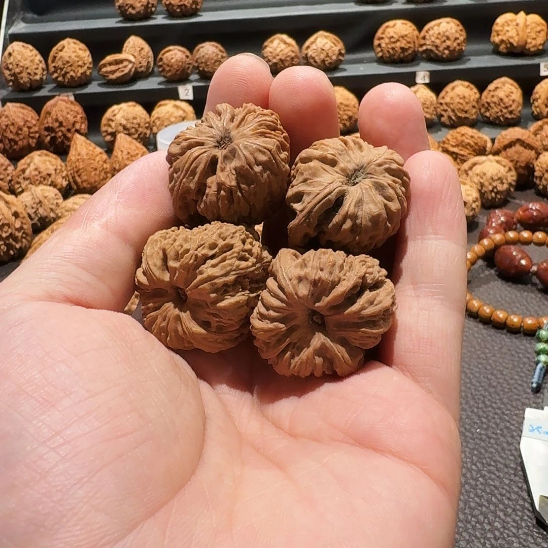 文玩核桃把件随*南疆