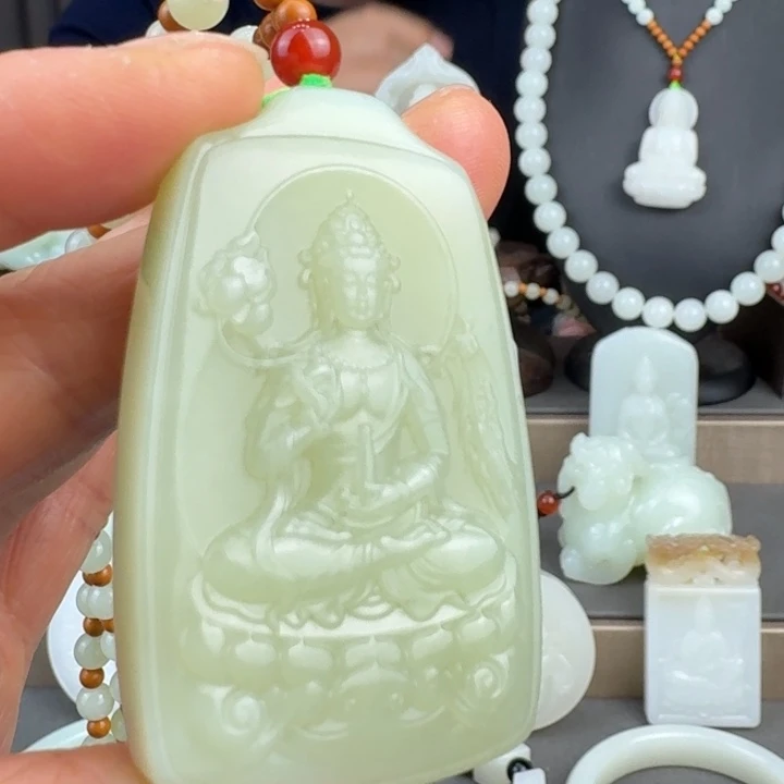 Z***G和田玉未镶嵌颈饰