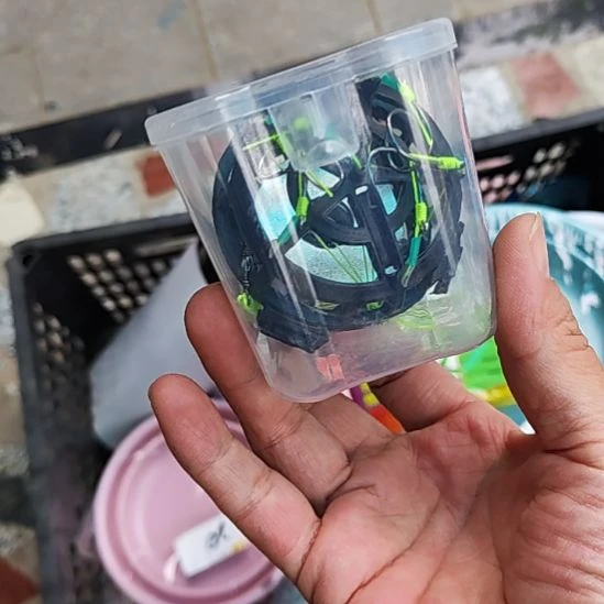 黑色盒装12号的5个鲢鳙笼子