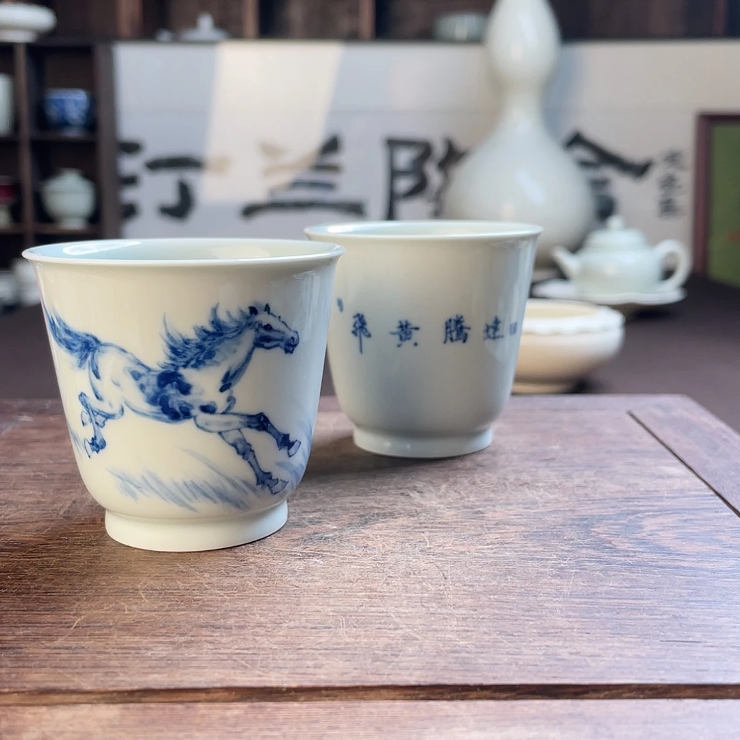 青花手绘马蹄对杯