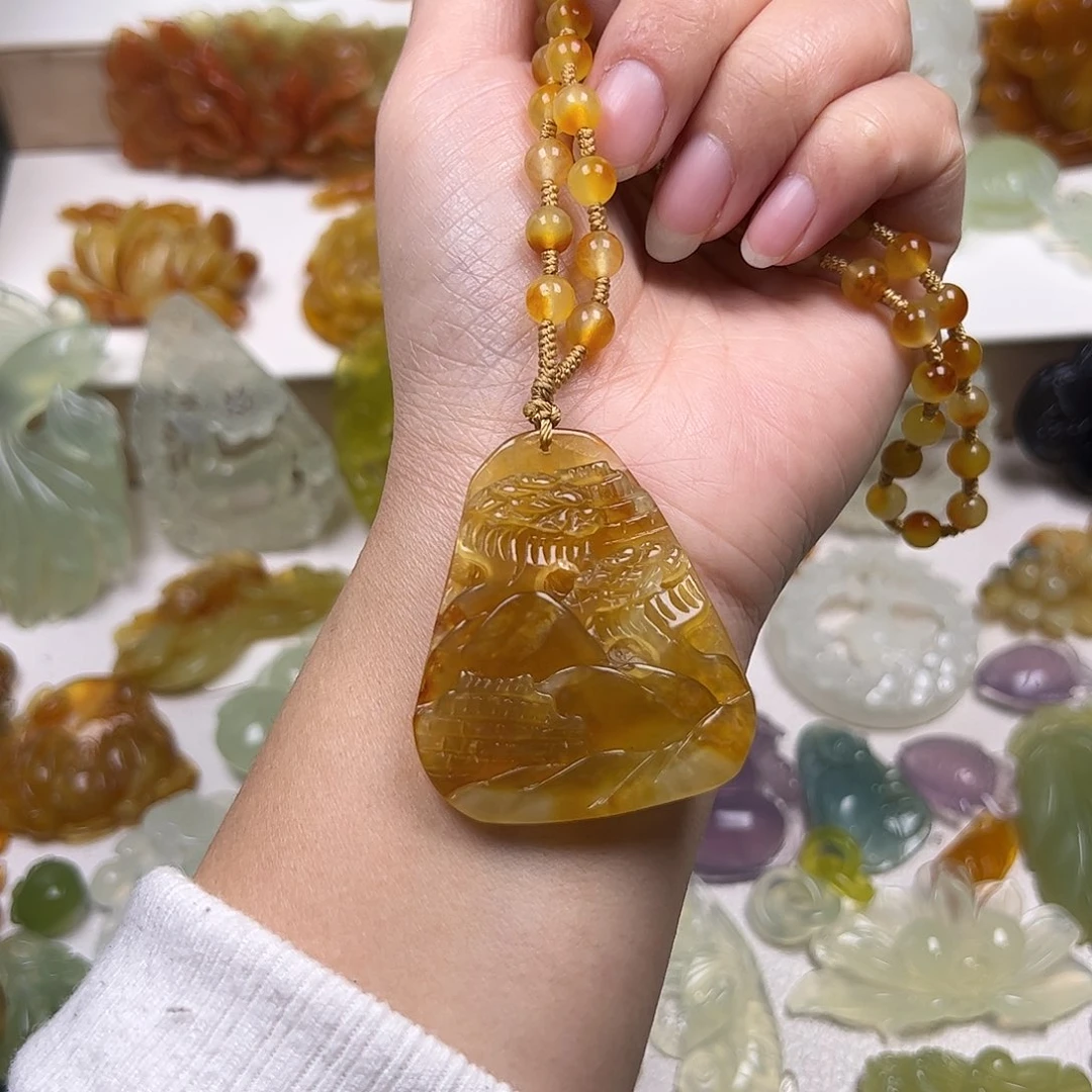 蛇纹石玉未镶嵌颈饰