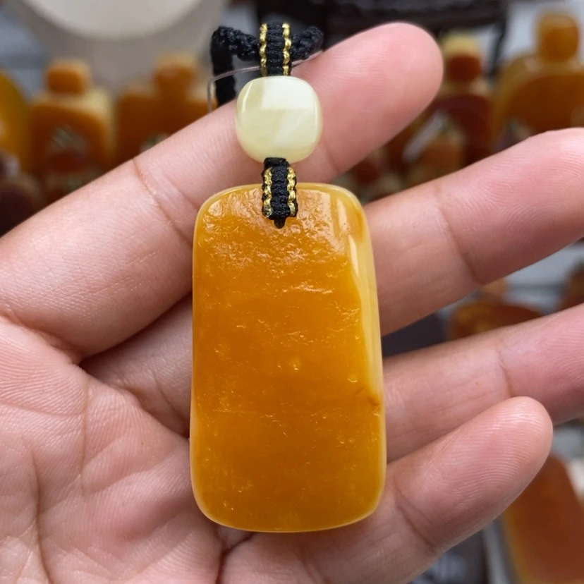 【闪购商品】琥珀颈饰未镶嵌