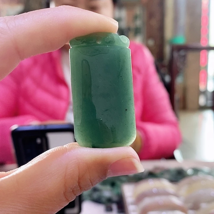 密玉（石英质玉）颈饰未镶嵌