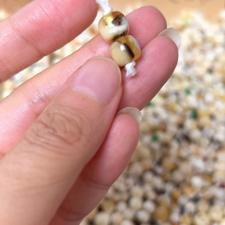裸石蜜蜡未镶嵌8mm一对