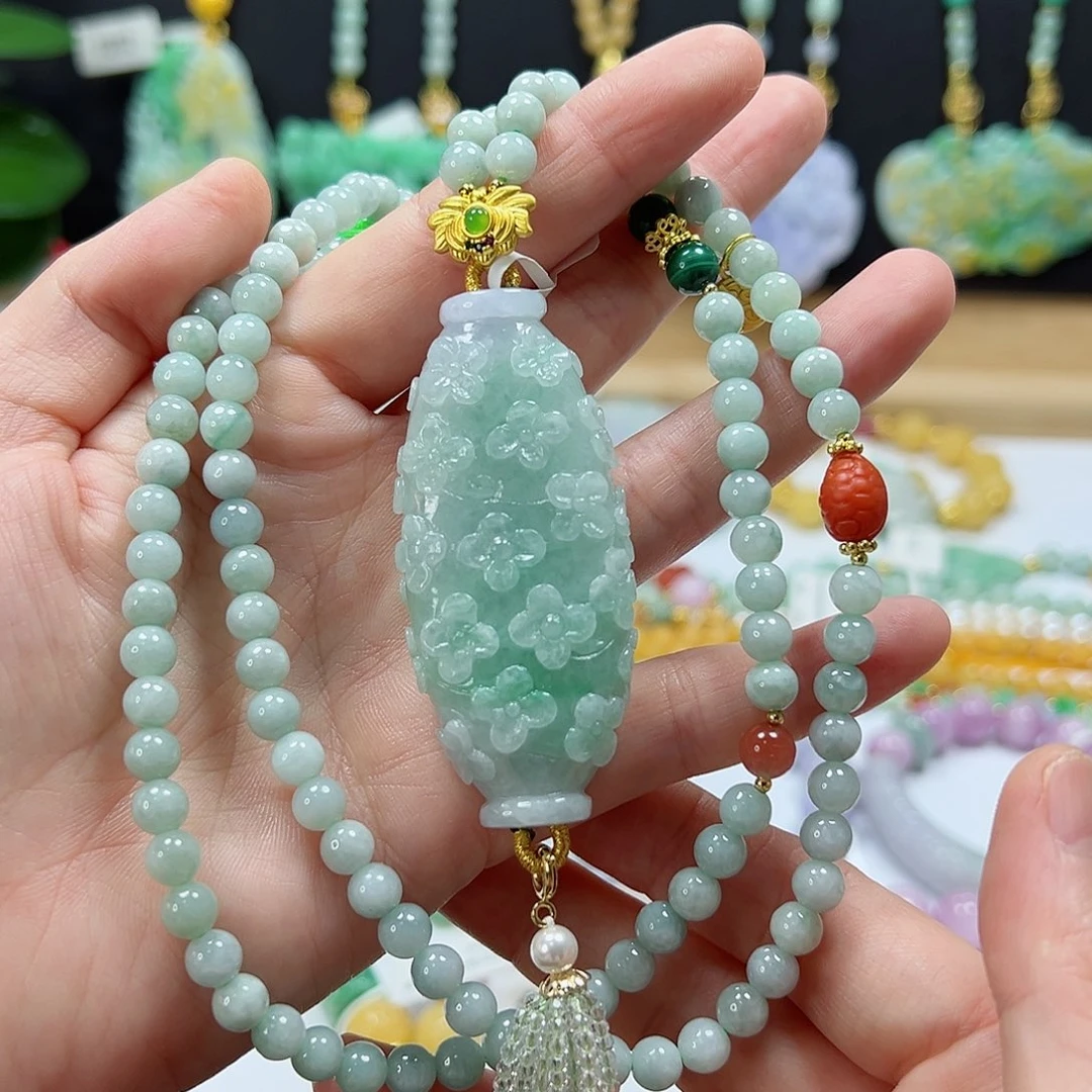 颈饰未镶嵌翡翠吊坠