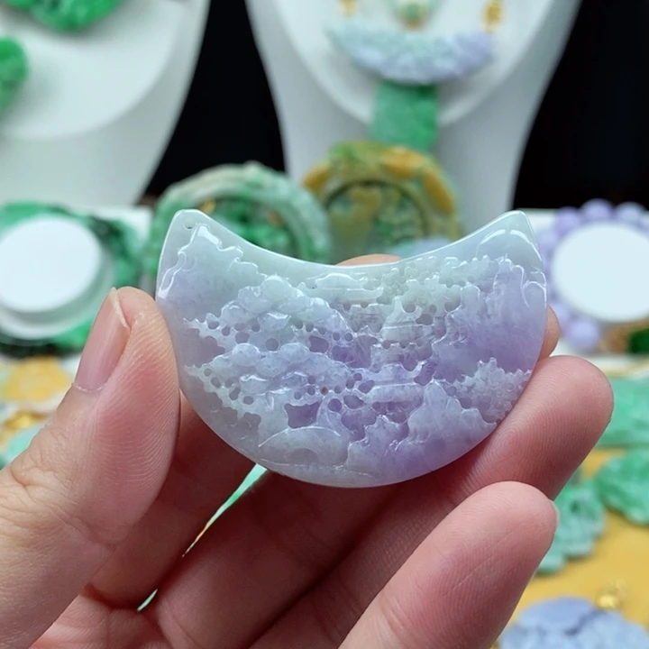 翡翠颈饰未镶嵌翡翠吊坠