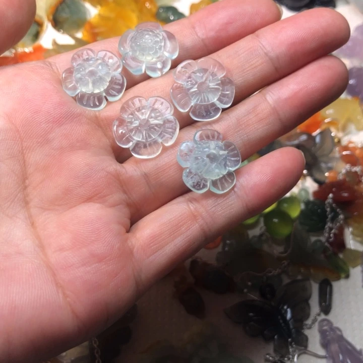 浴***生未镶嵌蛇纹石玉耳坠