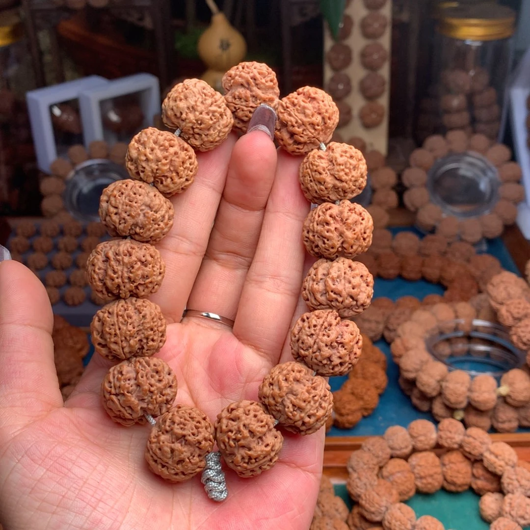 手串金刚菩提蜂王