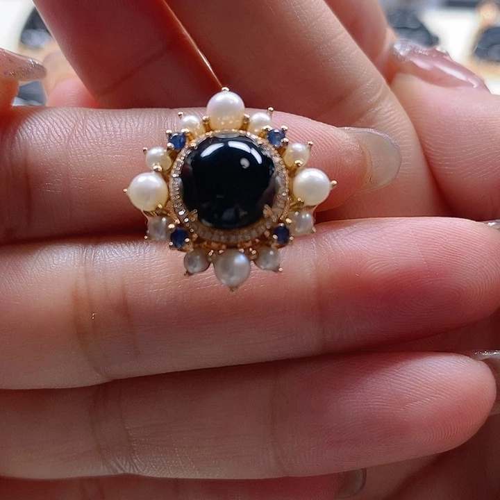 翡翠18K金镶嵌戒指戒指