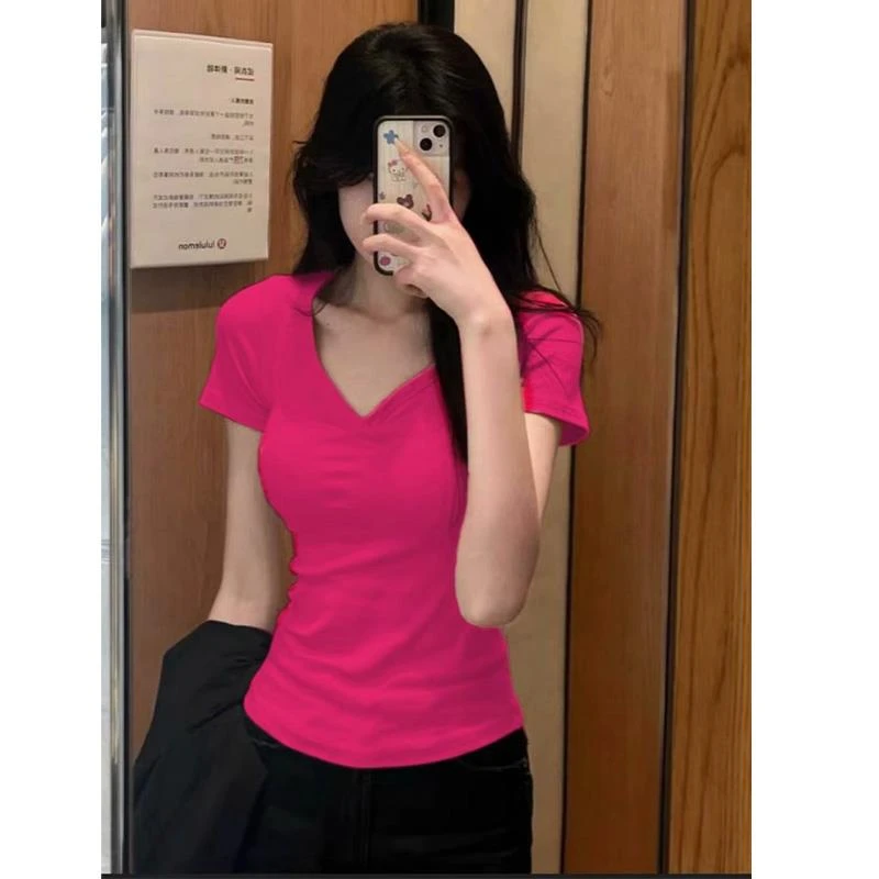 玫红色正肩短袖女t恤夏季v领夏日漂亮小上衣修身多巴胺穿搭火龙果