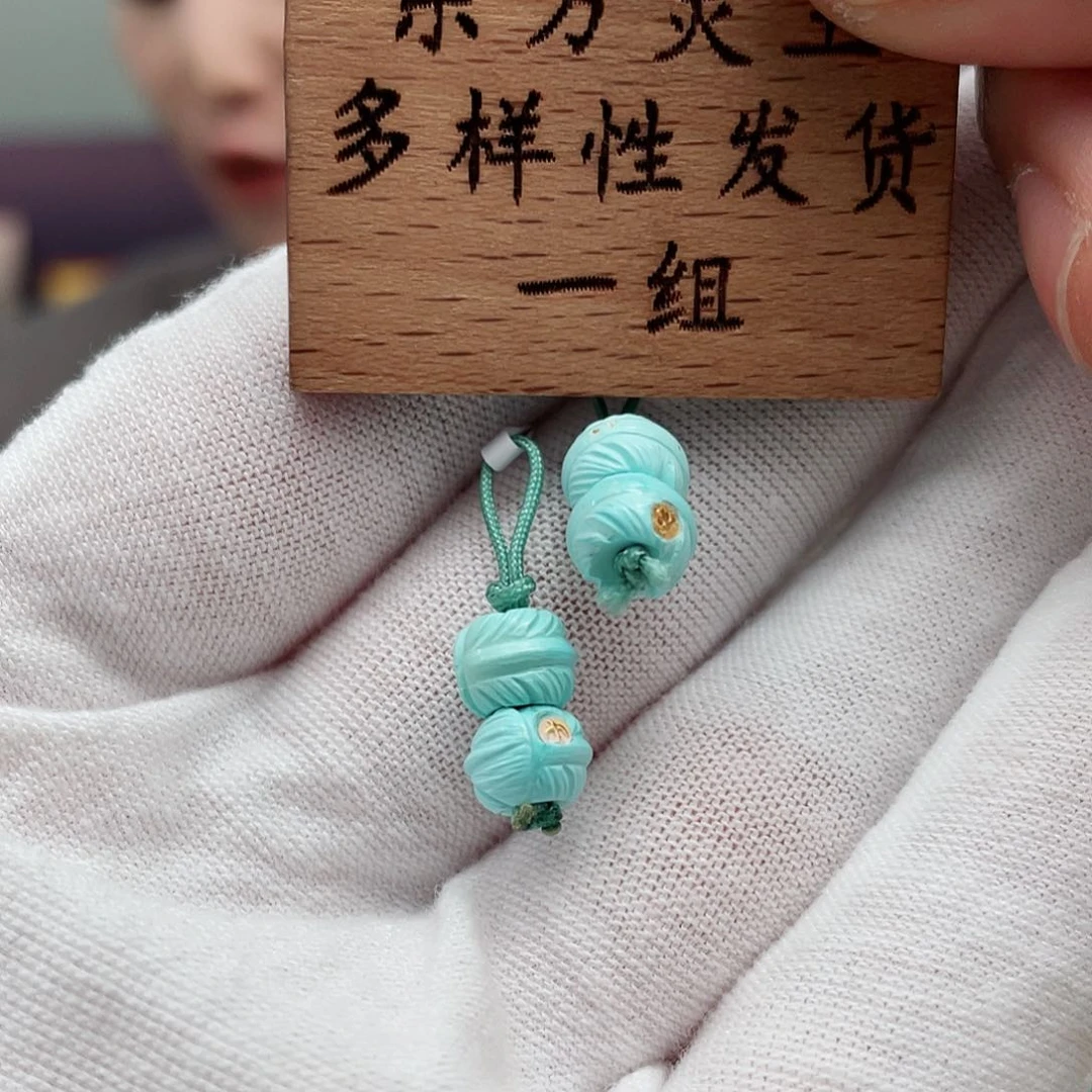 绿松石颈饰未镶嵌