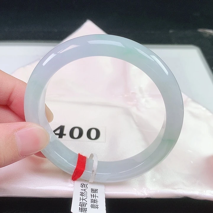 翡翠未镶嵌手镯400
