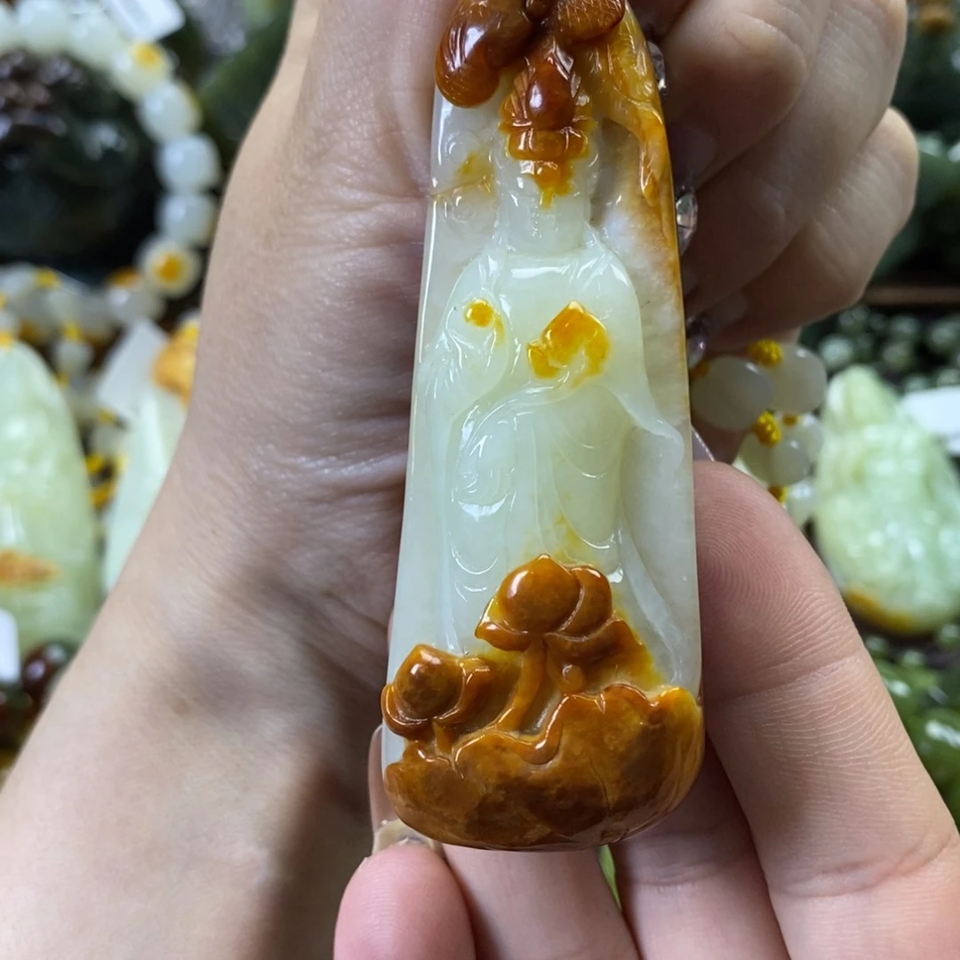 透闪石质玉未镶嵌挂件圈*鲅