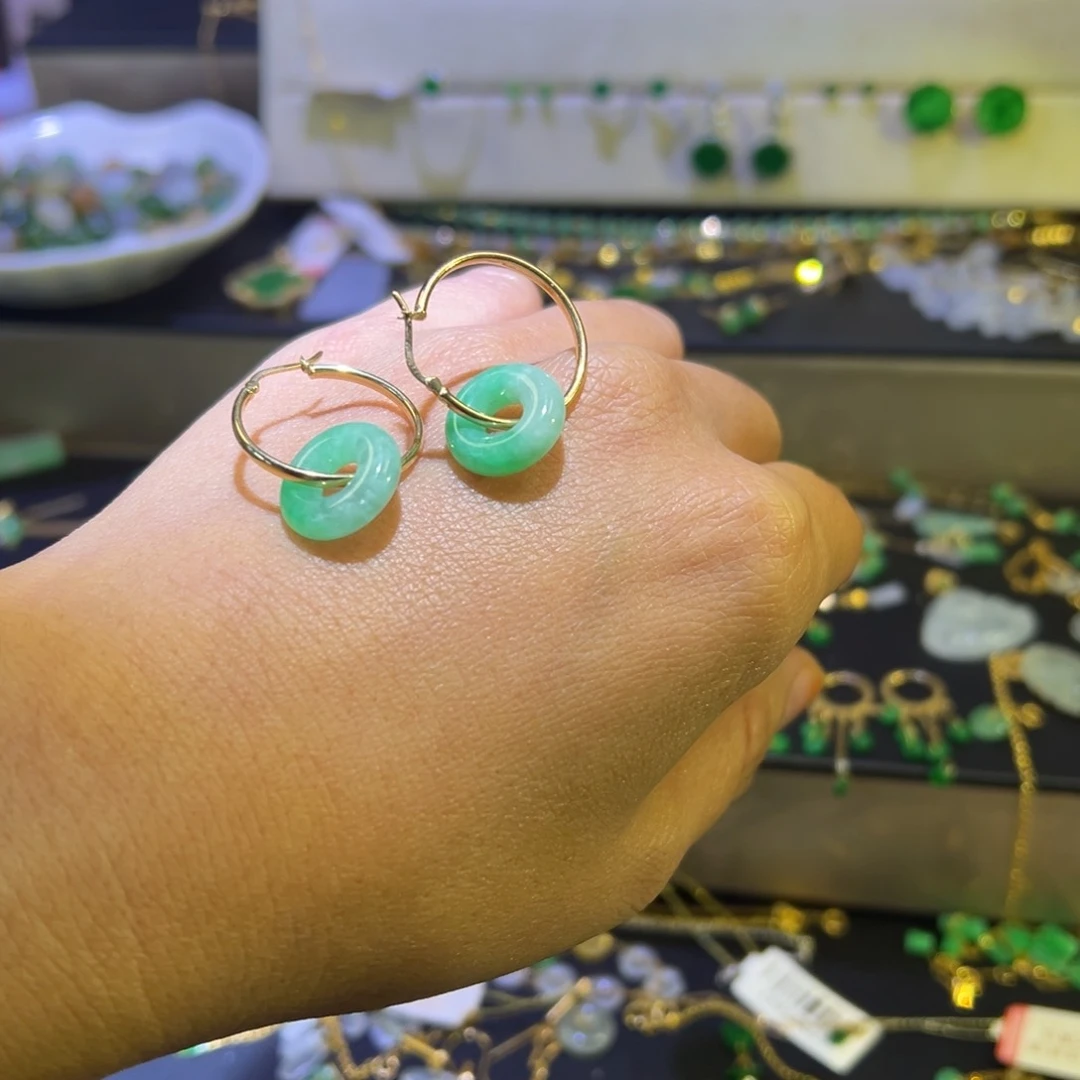 颈饰未镶嵌翡翠小*砸支持复检，缅料