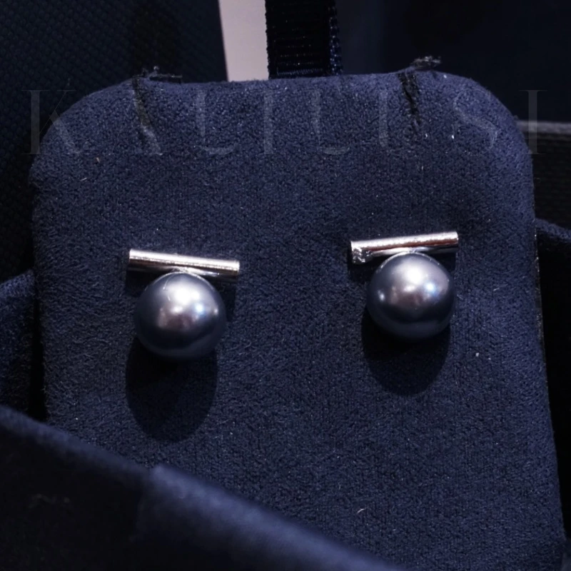 1059气质时尚一字耳钉