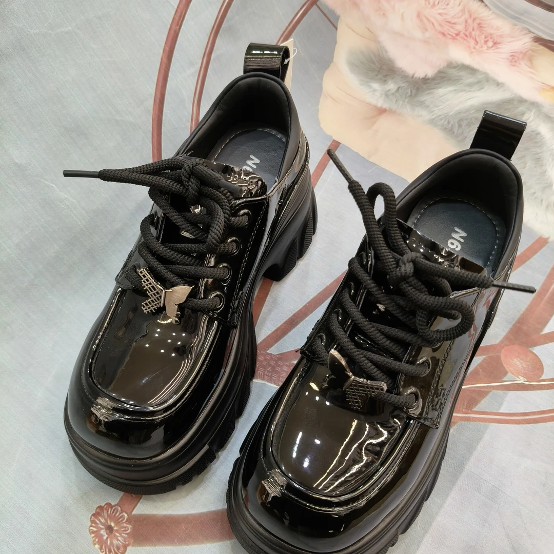 新款小个子增高厚底小皮鞋英伦风系带漆皮乐福鞋