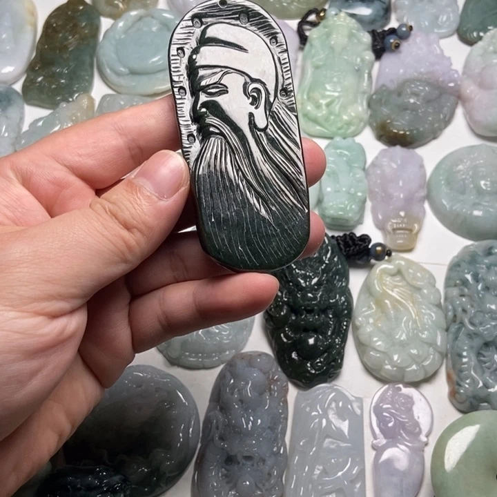 翡翠未镶嵌颈饰关二爷56