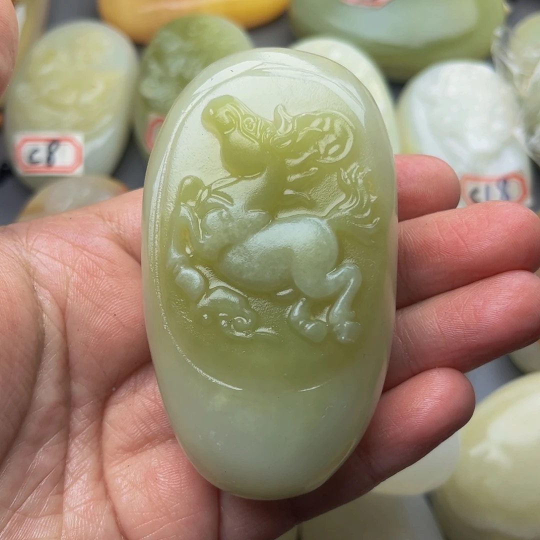 石材方解石手把件马