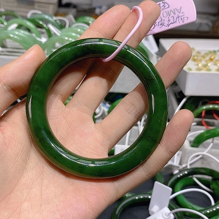 和田玉（碧玉）未镶嵌手镯