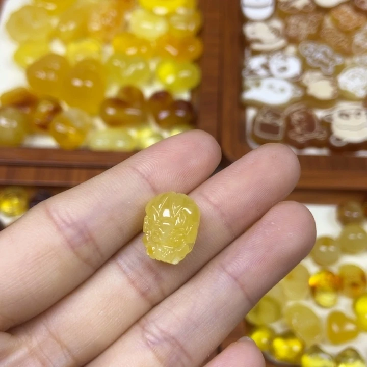 橄榄核吊坠小貔貅82