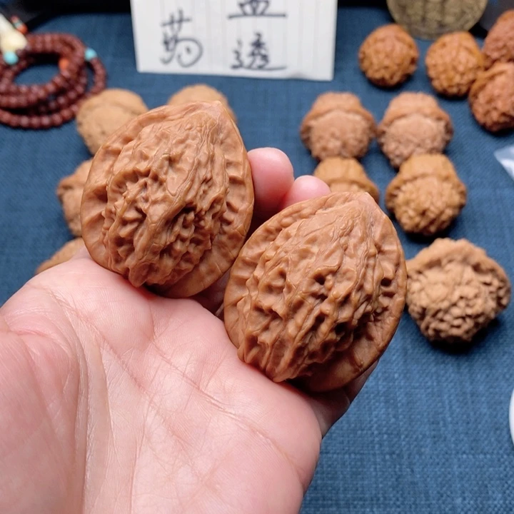 桃核吊坠大红袍核桃41