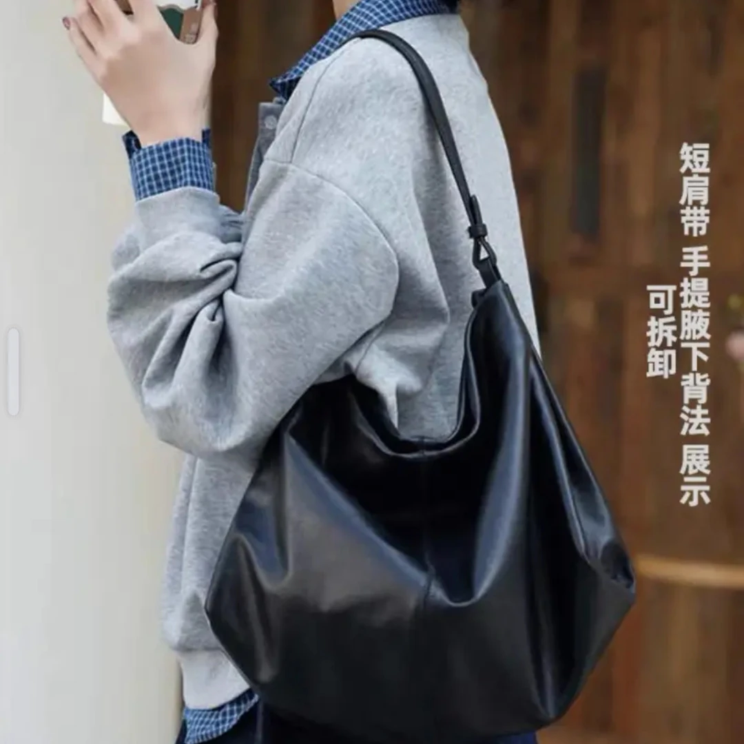 2025年新品简约休闲感双色大容量轻便ins单肩女包潮流女包070