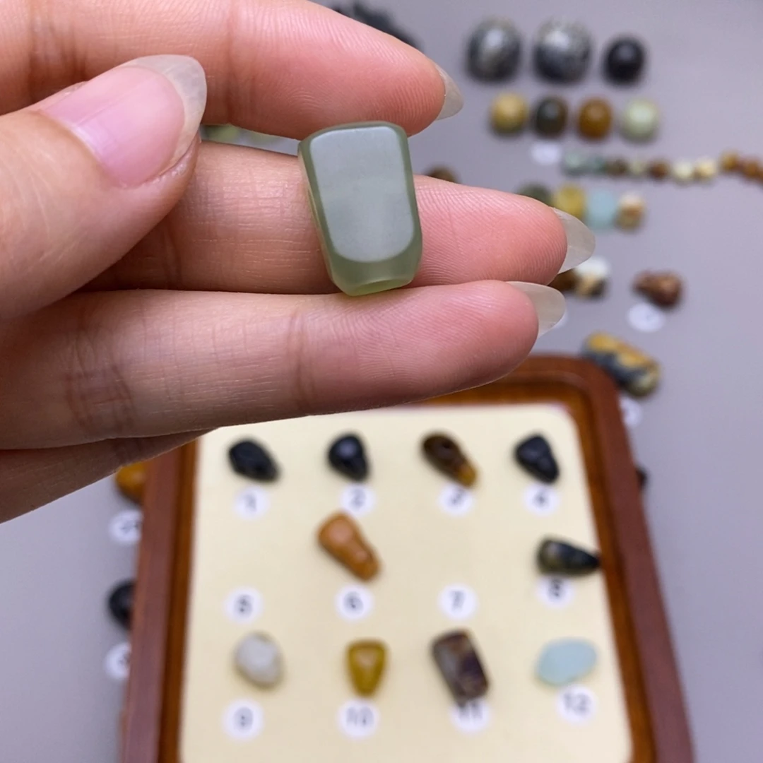 ¼***香蛇纹石玉未镶嵌配饰