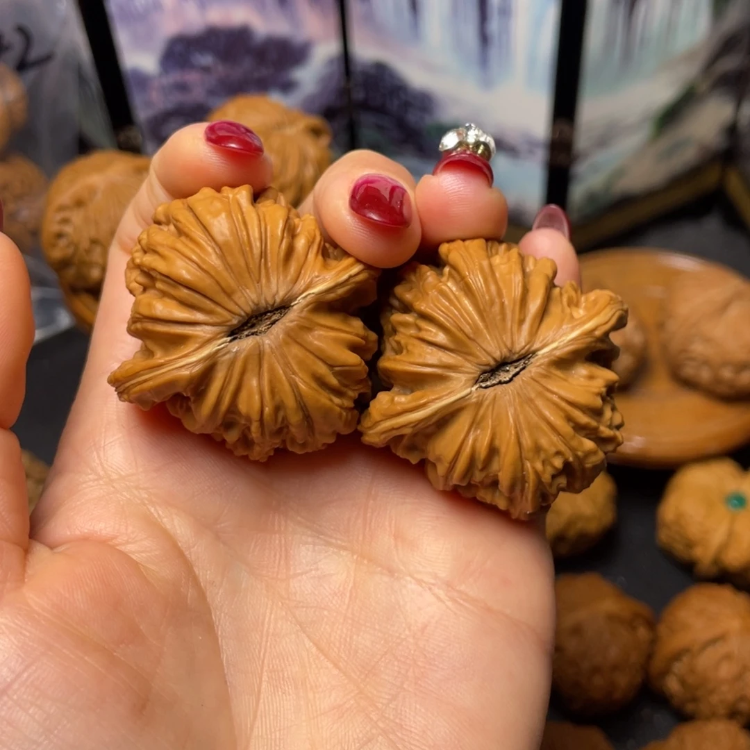 文玩核桃把件43四座楼