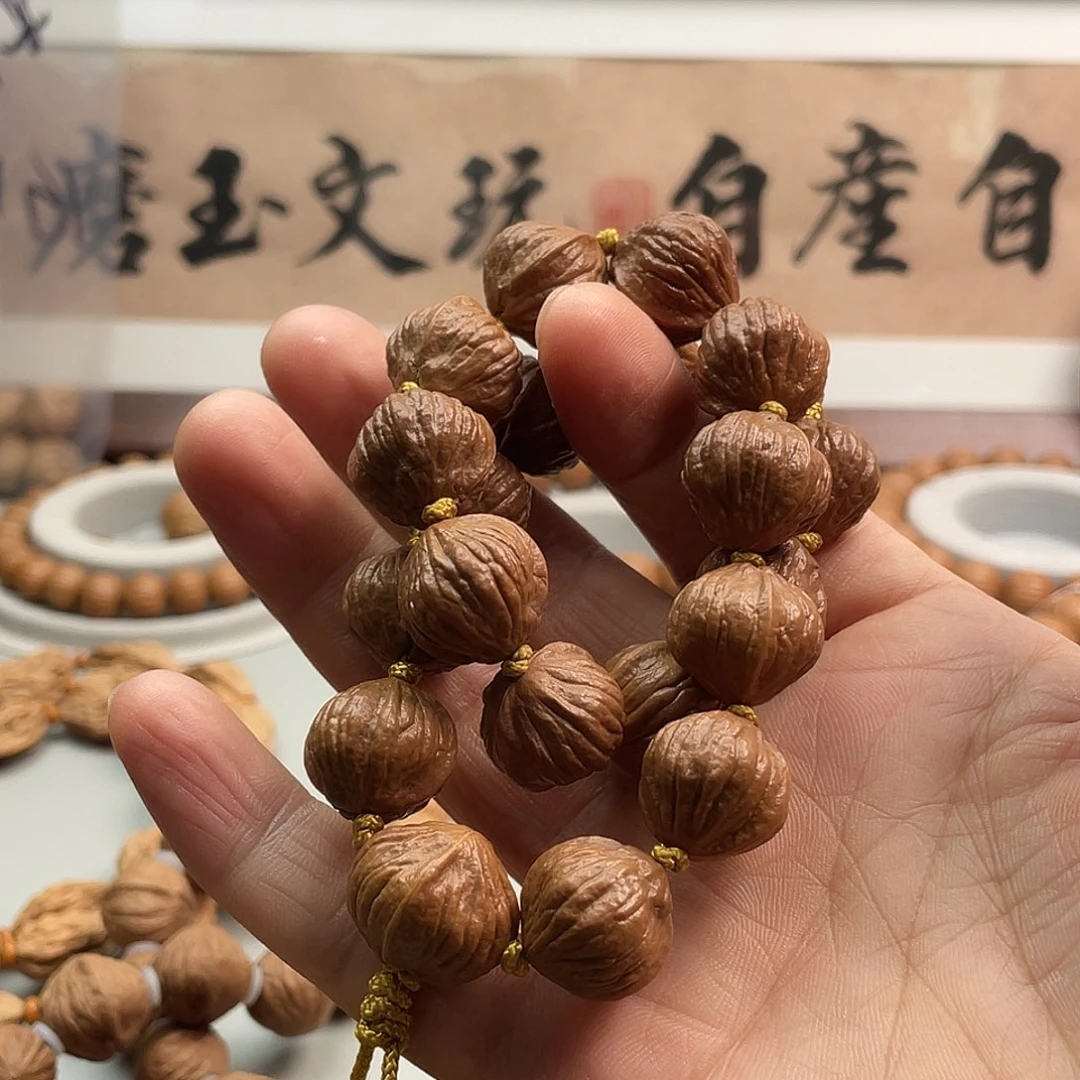 核桃甜**王老树猴头手持灯笼