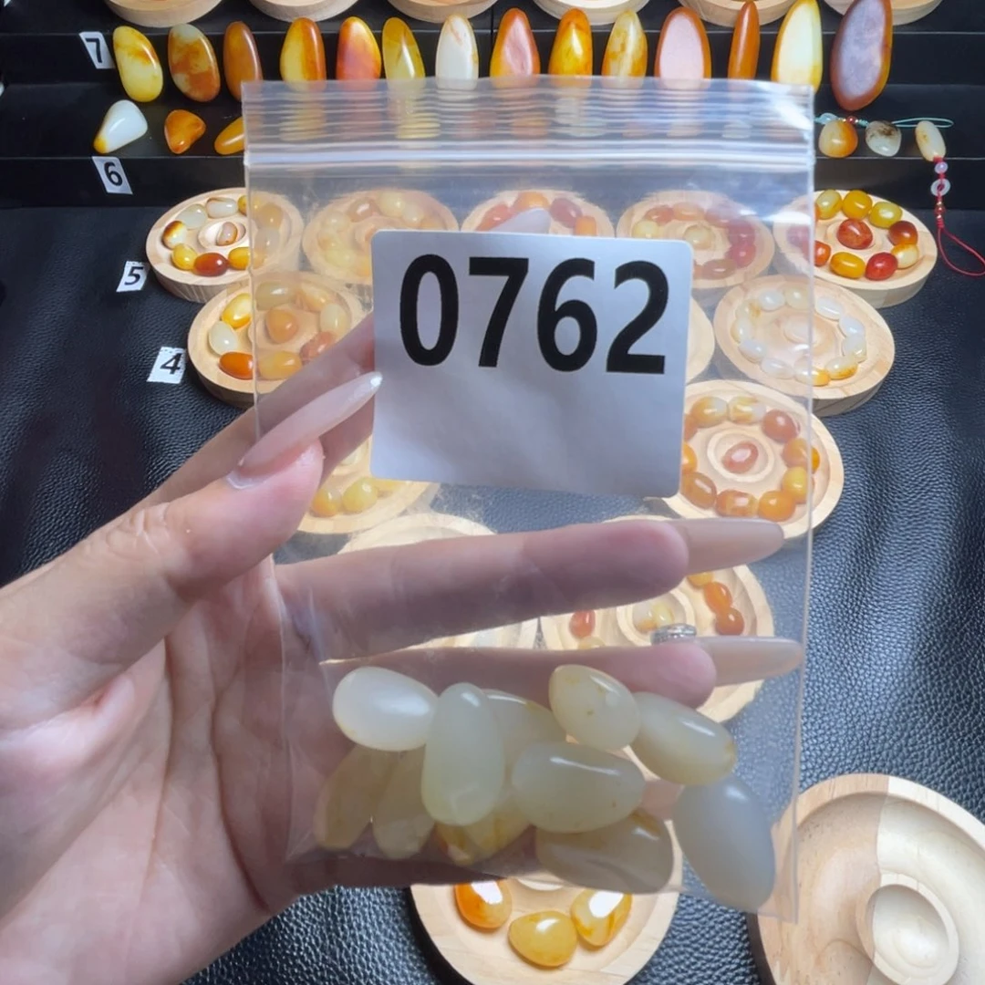 拽***草手串未镶嵌和田玉