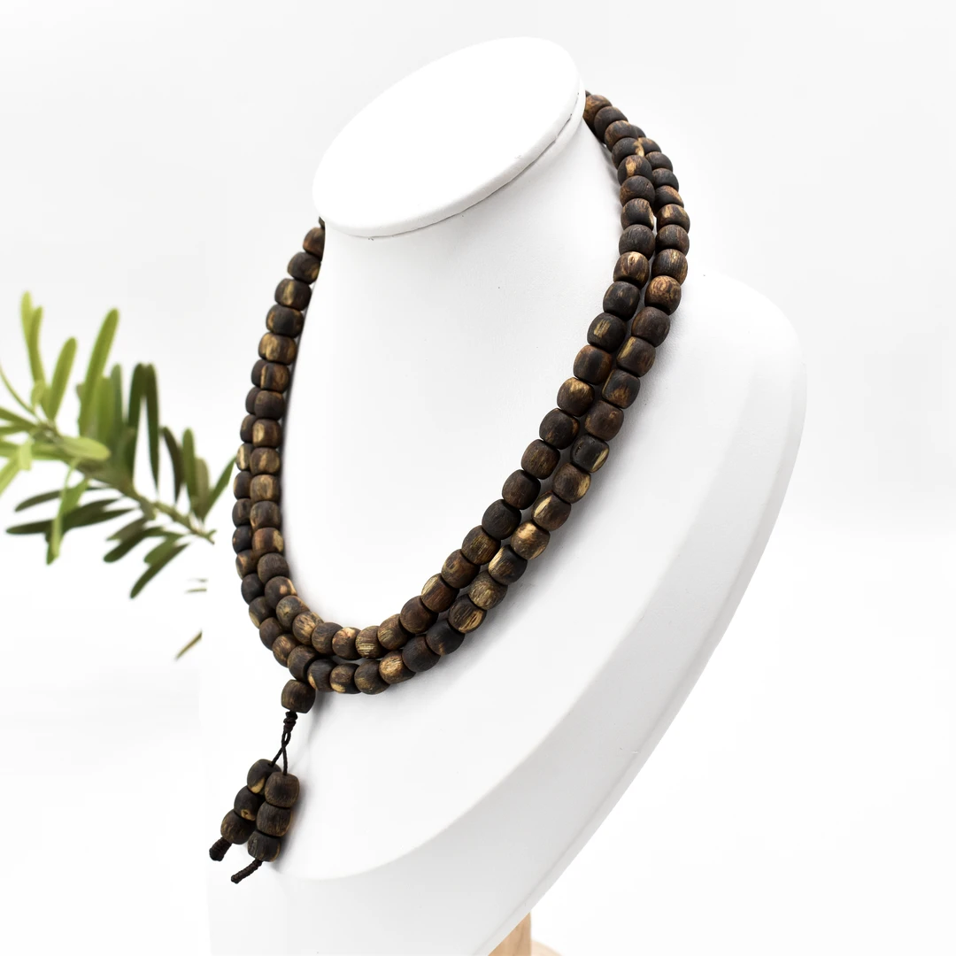 【尖峰岭】奇楠白奇0.8老型珠沉水多圈长串多样性发一