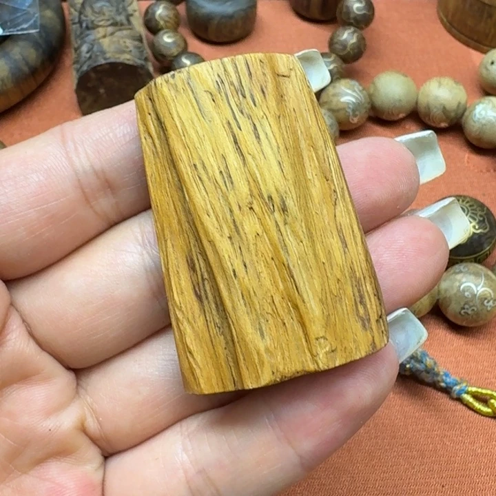 大叶紫檀（黑酸枝木类）