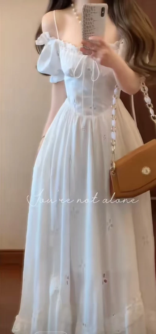 小清新时尚气质修身温柔连衣裙小众设计甜美显瘦显身材高级感新款