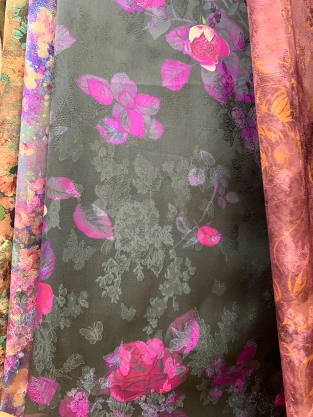 火龙果玫瑰  重磅花萝香云纱布料