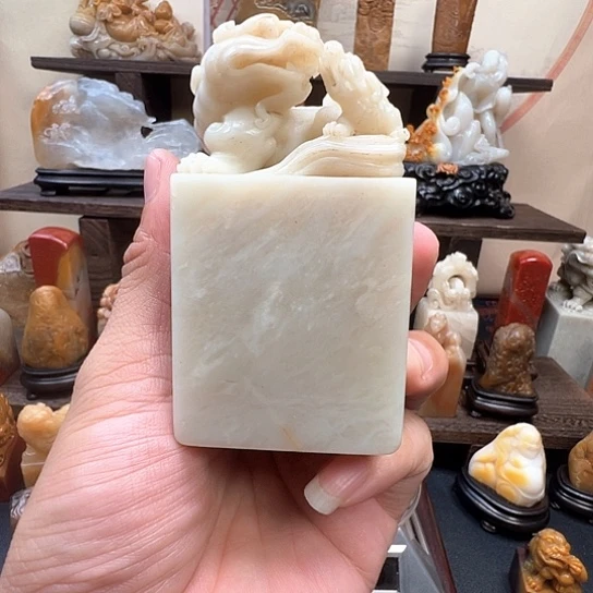 石材寿山石白旗降思亮大师作品