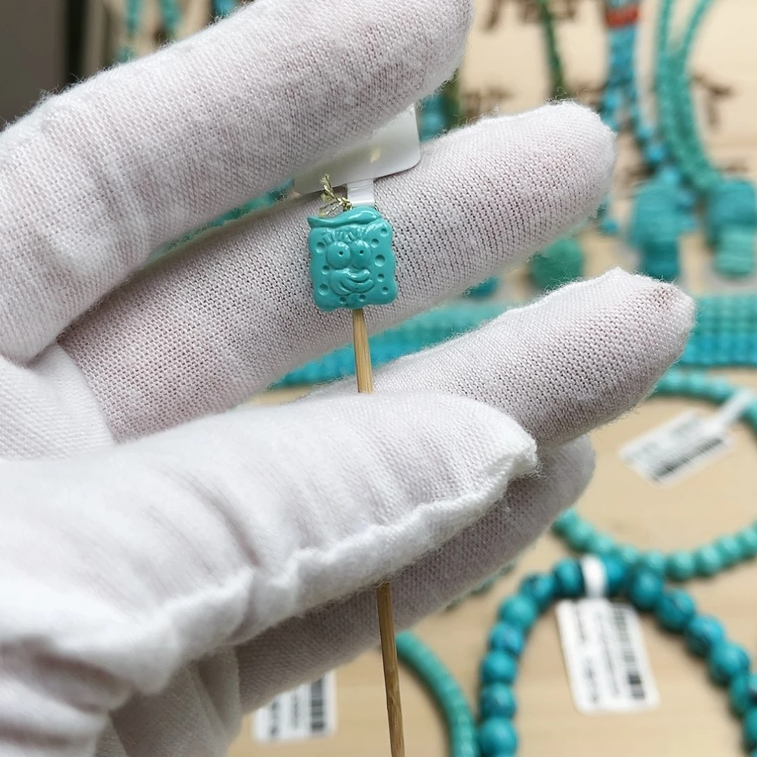 绿松石雕刻未镶嵌