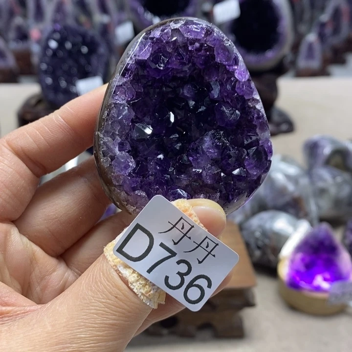 未镶嵌水晶大型摆件（非配饰）