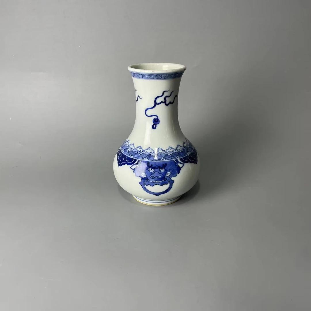 青花铺首衔环纹尊