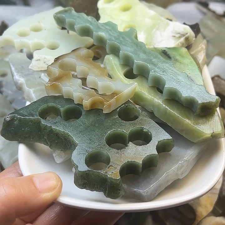颈饰未镶嵌和田玉༺****