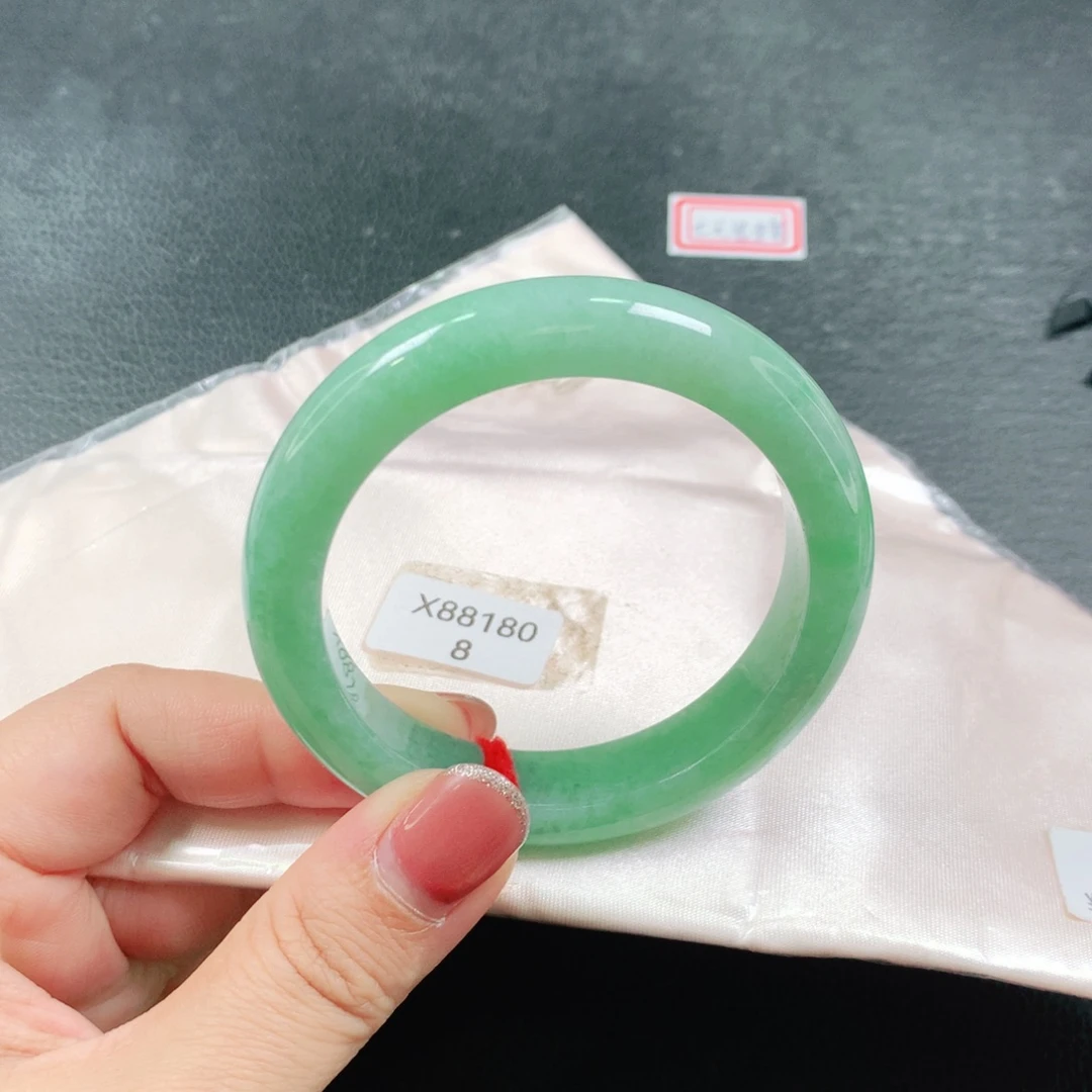 翡翠未镶嵌手镯03
