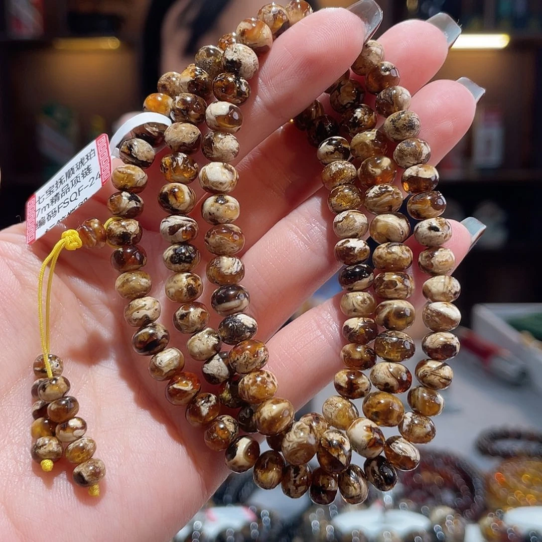 L***长琥珀未镶嵌手链7m花