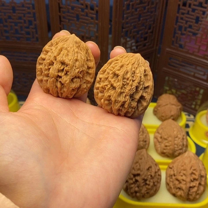 文玩核桃把件40虎头