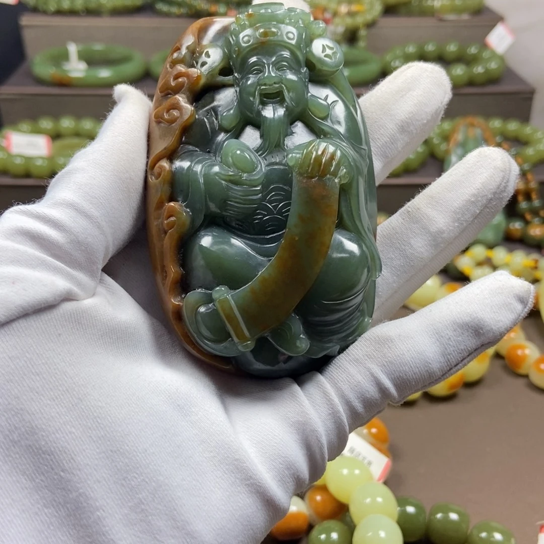 龍****透闪石质玉未镶嵌挂件