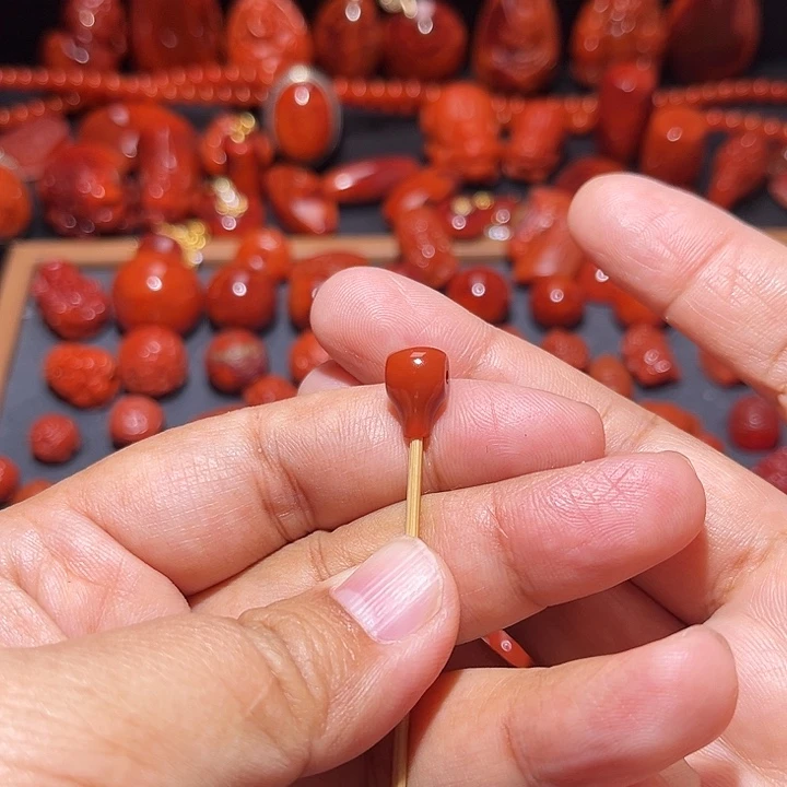 南红玛瑙未镶嵌配饰三通7.7mm