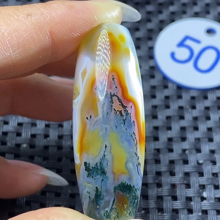 未镶嵌颈饰玛瑙/玉髓凡*