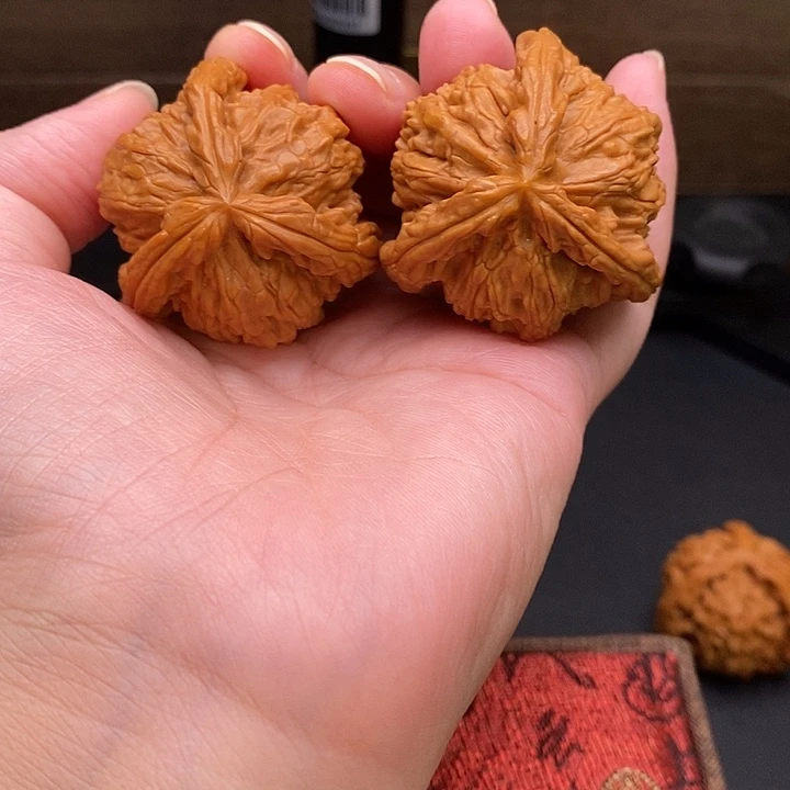 哭***砂把件文玩核桃白奔