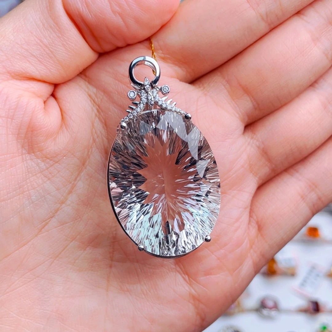 银S925镶嵌颈饰水晶